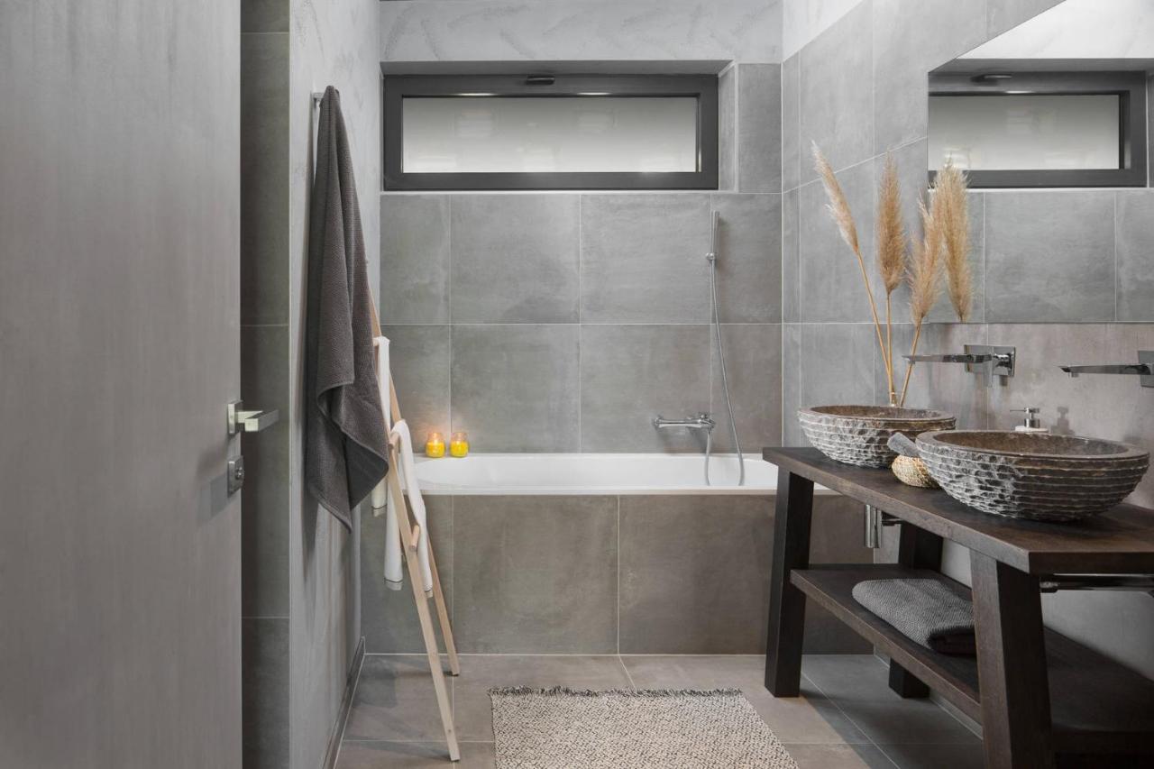 Villa Terra Histria - Boutique Stone House à Oprtalj Extérieur photo