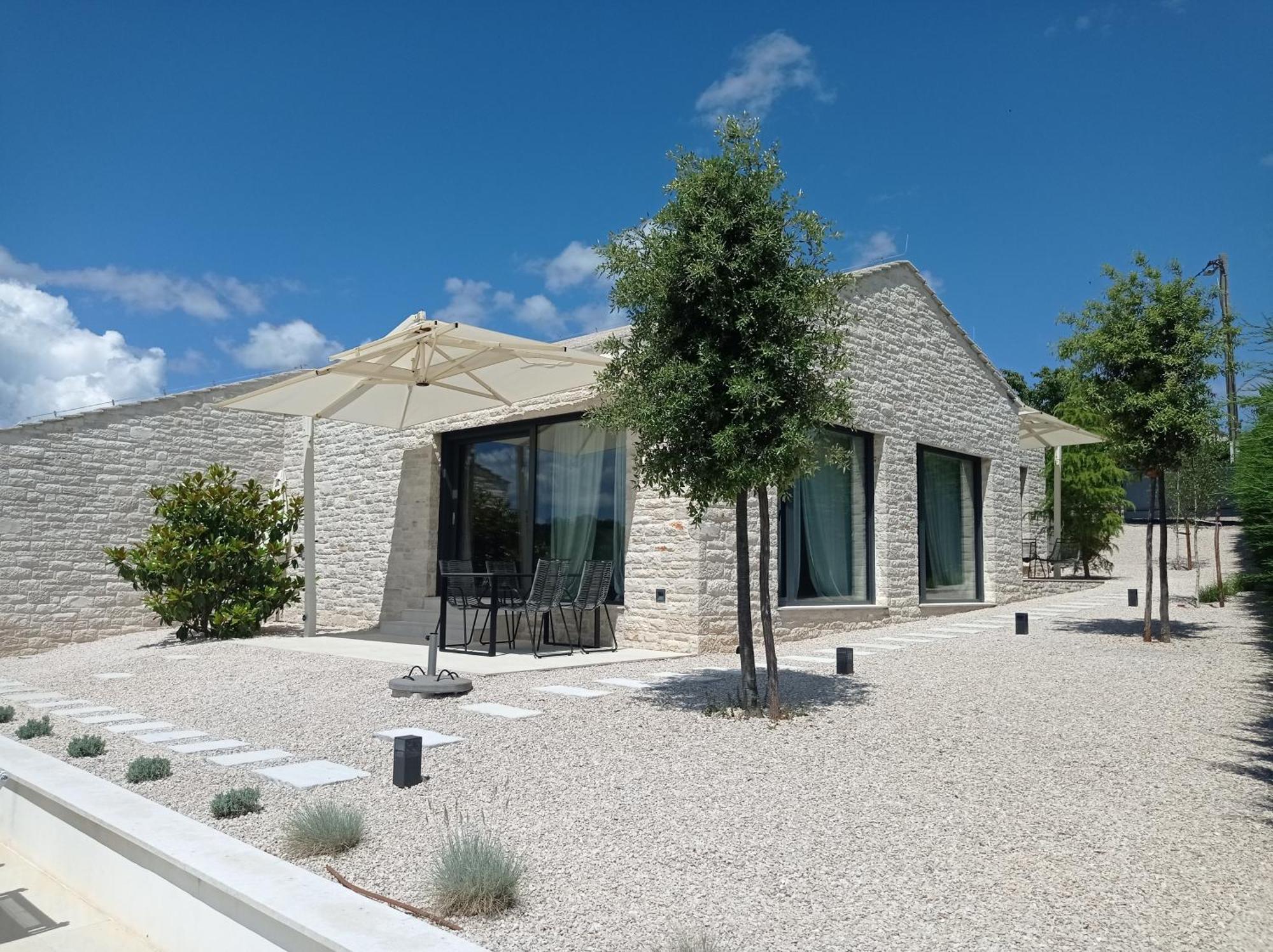 Villa Terra Histria - Boutique Stone House à Oprtalj Extérieur photo